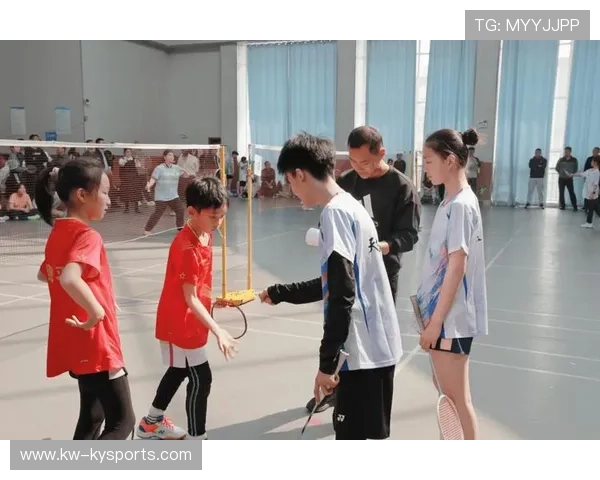 国际羽毛球巡回赛在赛事中增设青少年互动课堂与教练公开课，羽毛球国际大赛